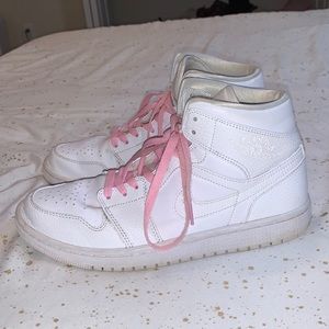 Jordan high top ones with pink shoelaces
